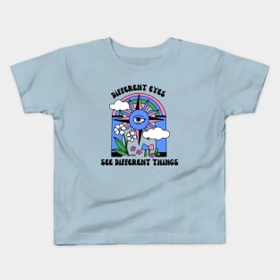 Different Eyes See Different Things / Blue Kids T-Shirt